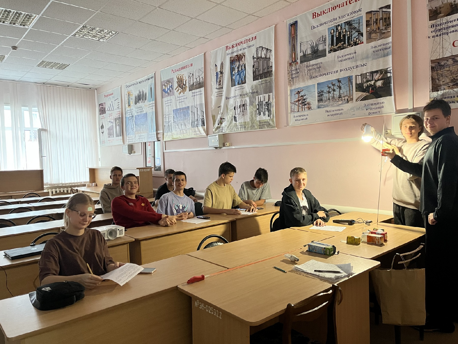 Практическое занятие со школьниками